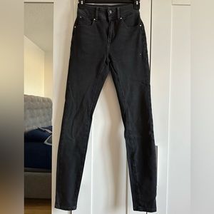 Guess woman’s skinny jeans for $20